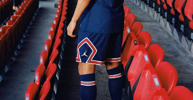 psg shorts and socks