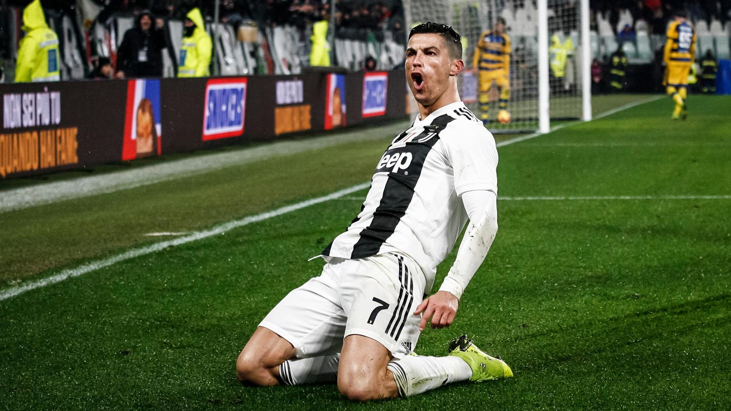 Cristiano Ronaldo Salary 2020 What Juventus And Nike Are Paying Ronaldo In Italy