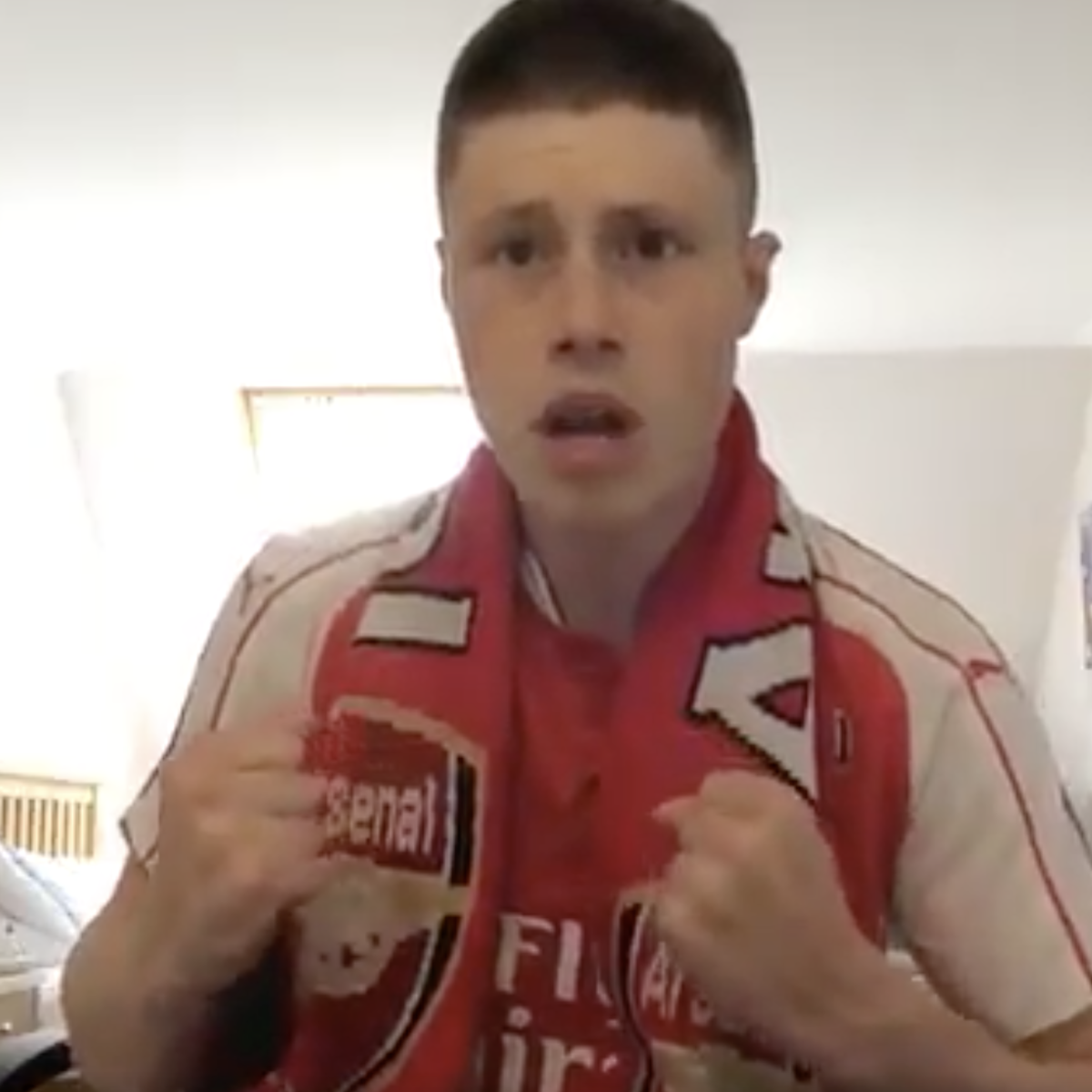 Arsenal Fan Sings Song For Alexis Sanchez 