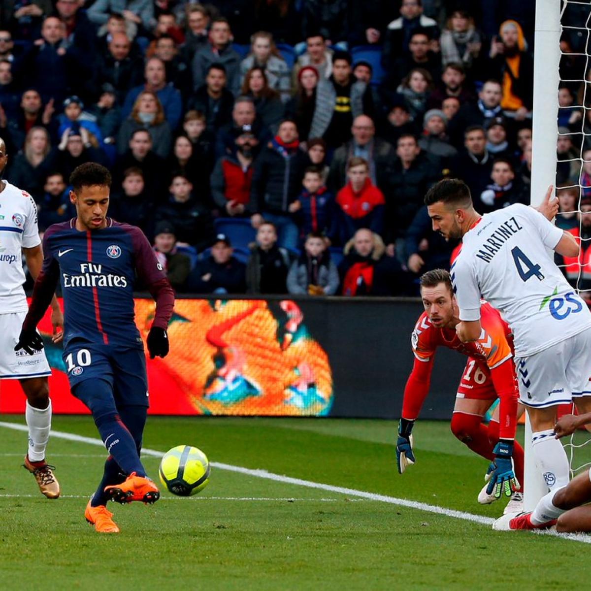 Neymar dribbling highlights vs Strasbourg 2018