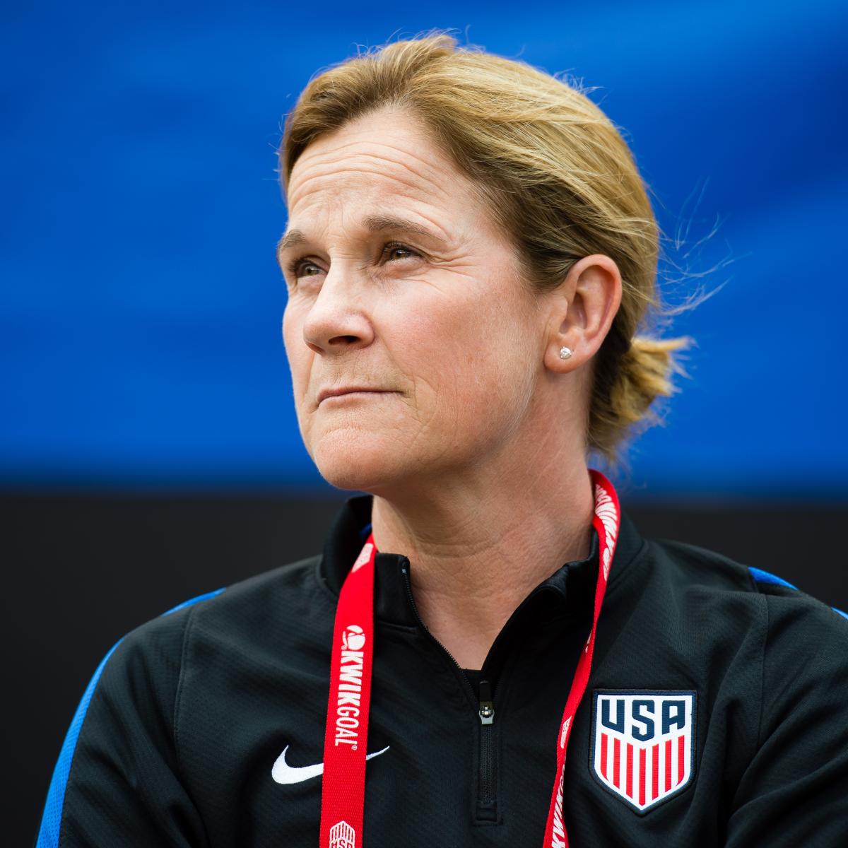 Jaelene Hinkle vs Jill Ellis