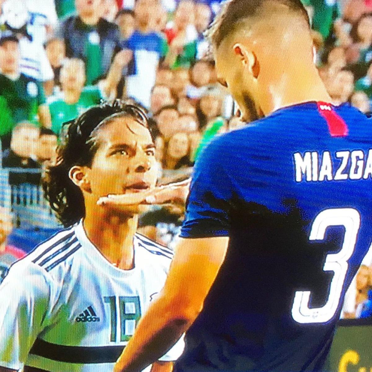 Matt Miazga trolls Diego Lainez