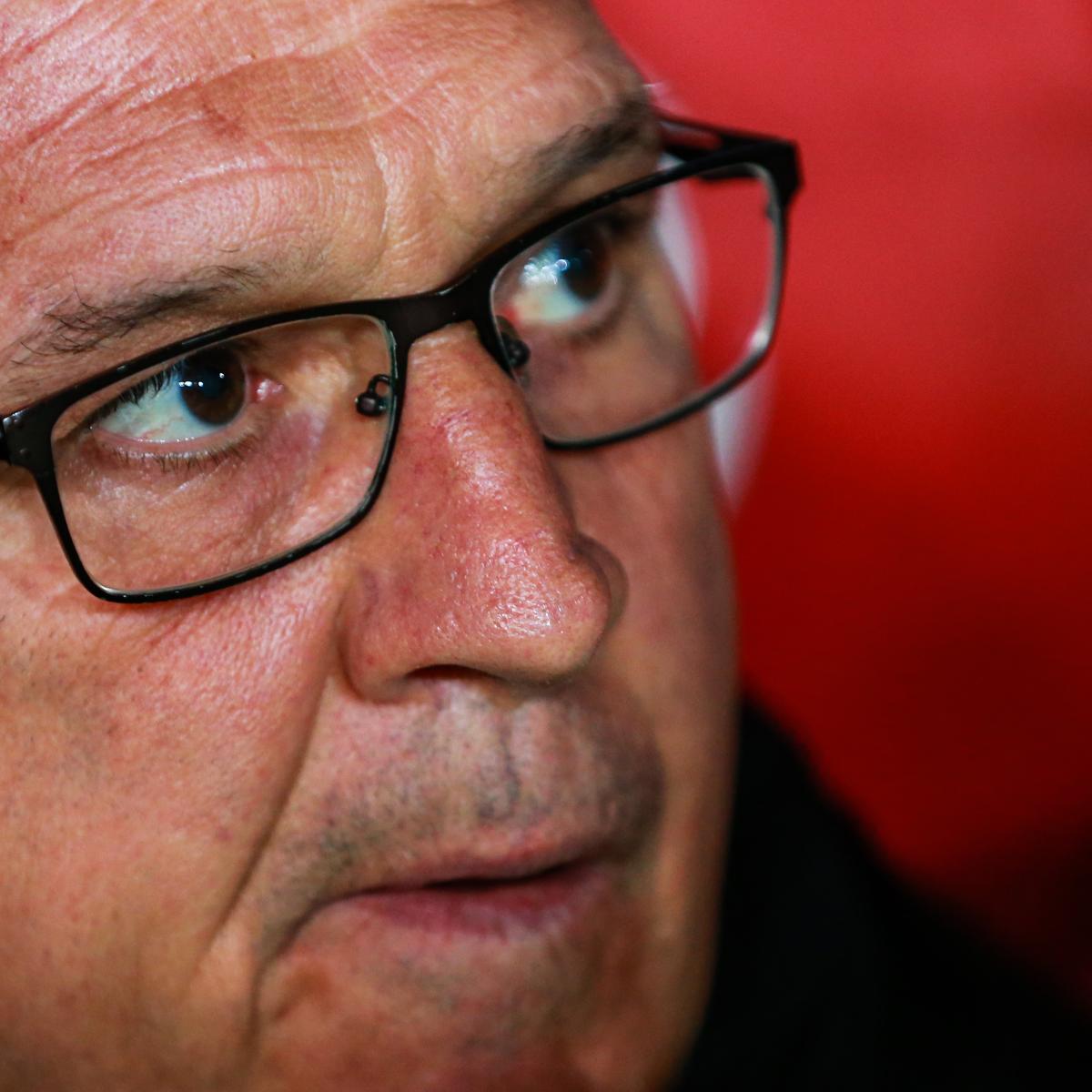 Dog Interrupts Tata Martino