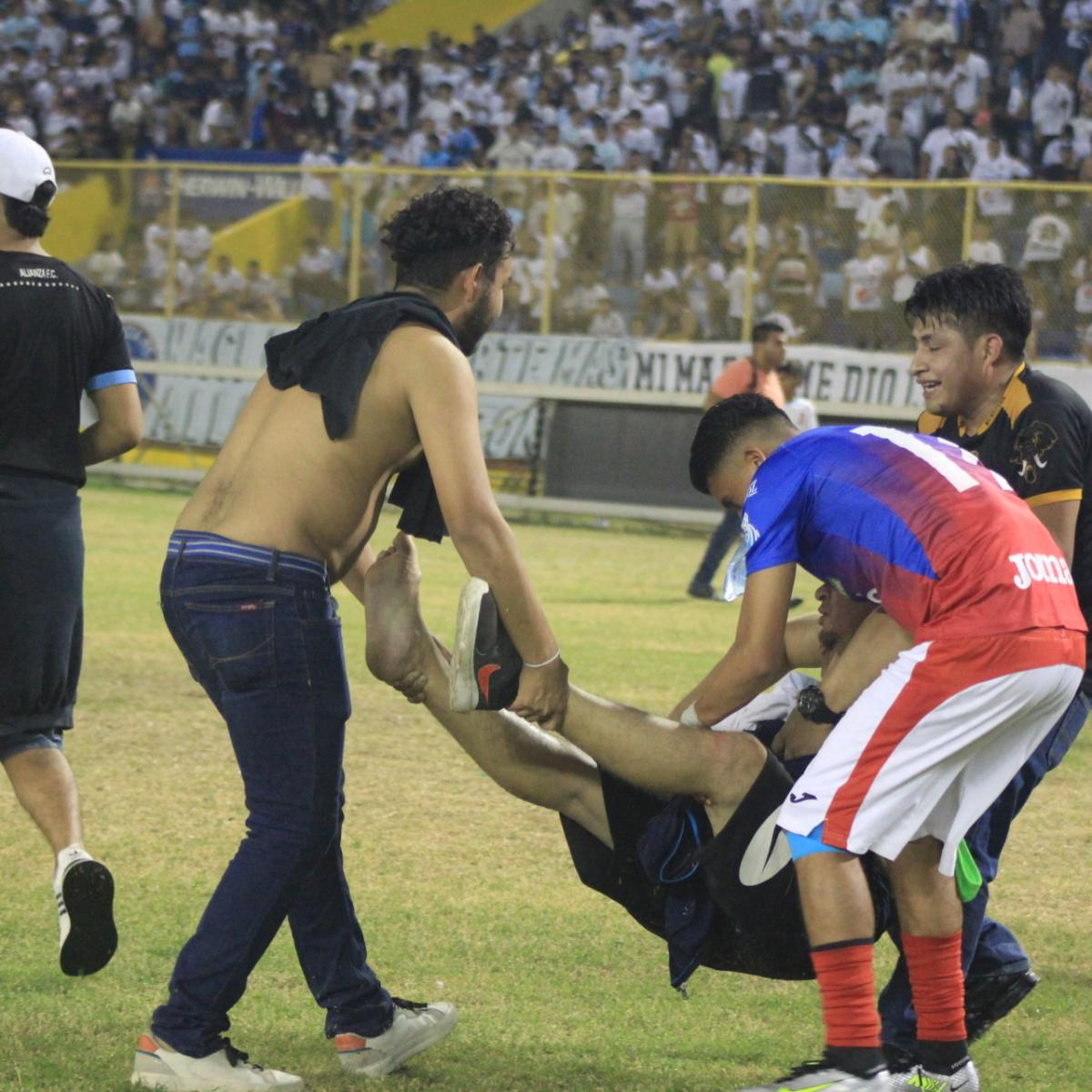 El Salvador stadium stampede
