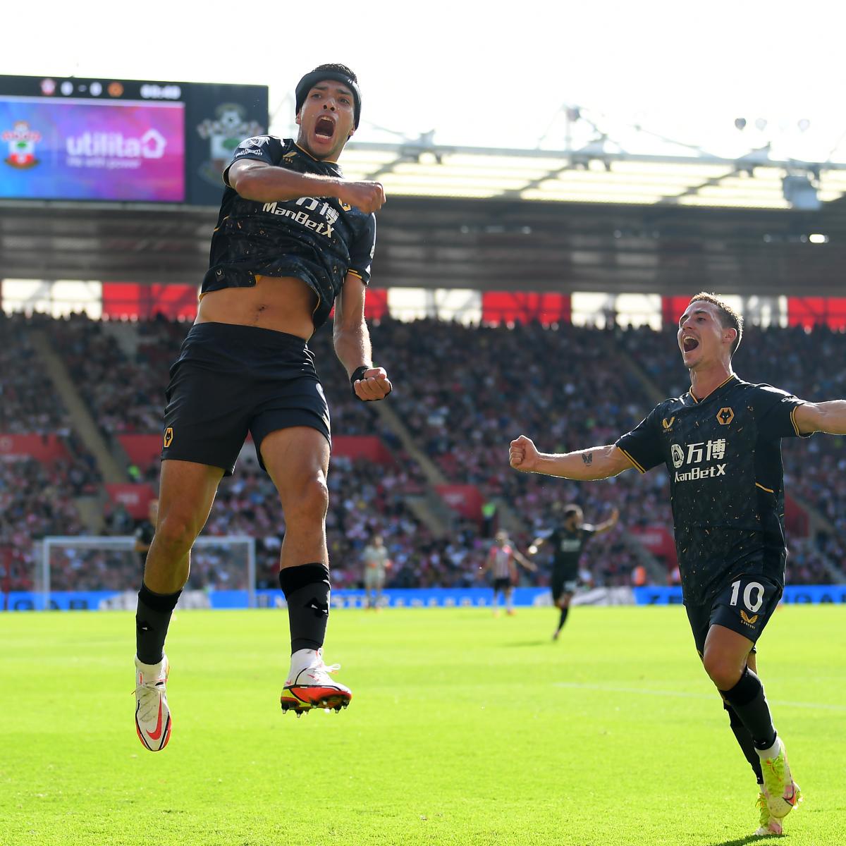 Raul Jimenez first goal since injury