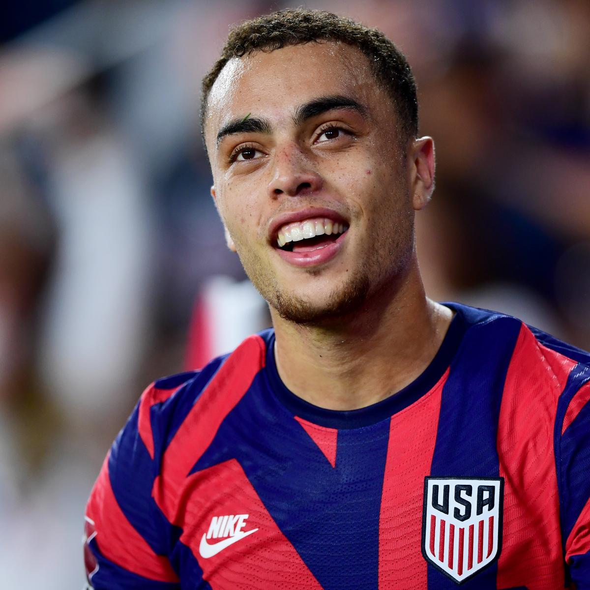 Top 100 most valuable footballers 2022