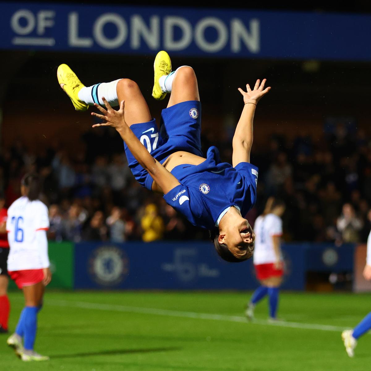 Sam Kerr scores four goals in a match