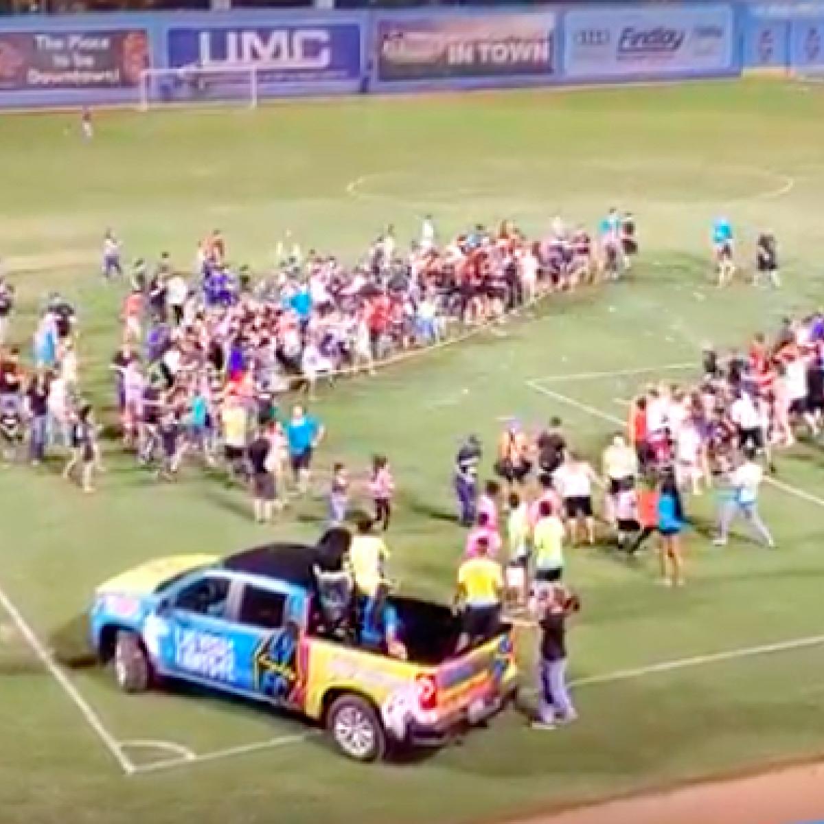 Las Vegas Lights water ballon fight