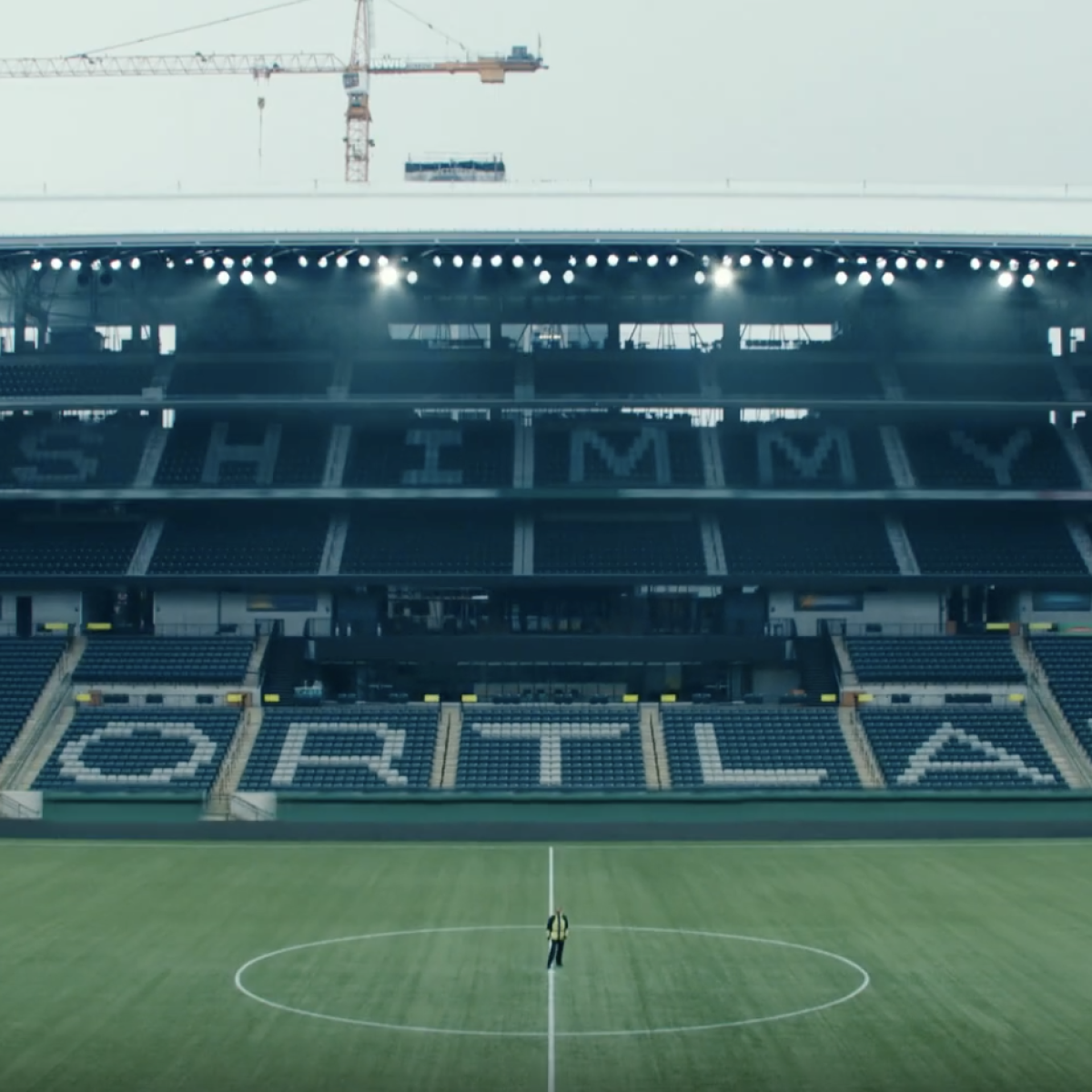 Aminé "Shimmy" music video