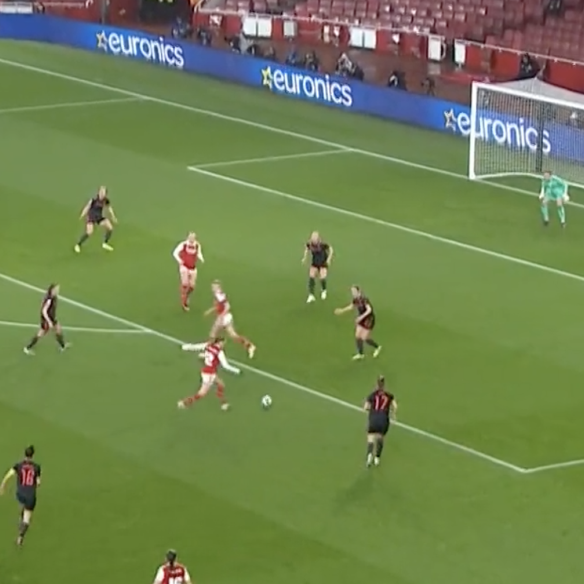 Frida Maanum goal vs Bayern