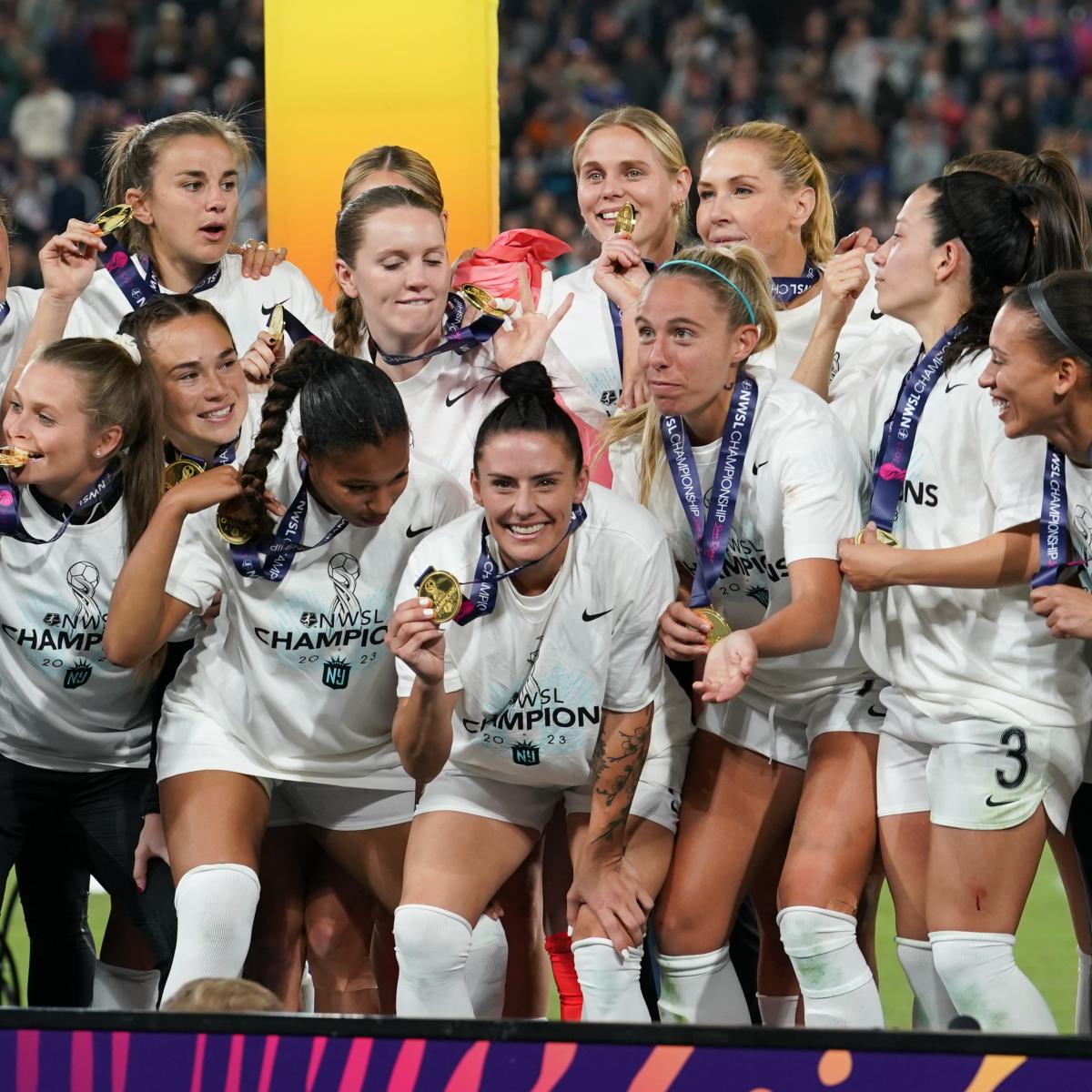 Ali Krieger teammates after divorce story