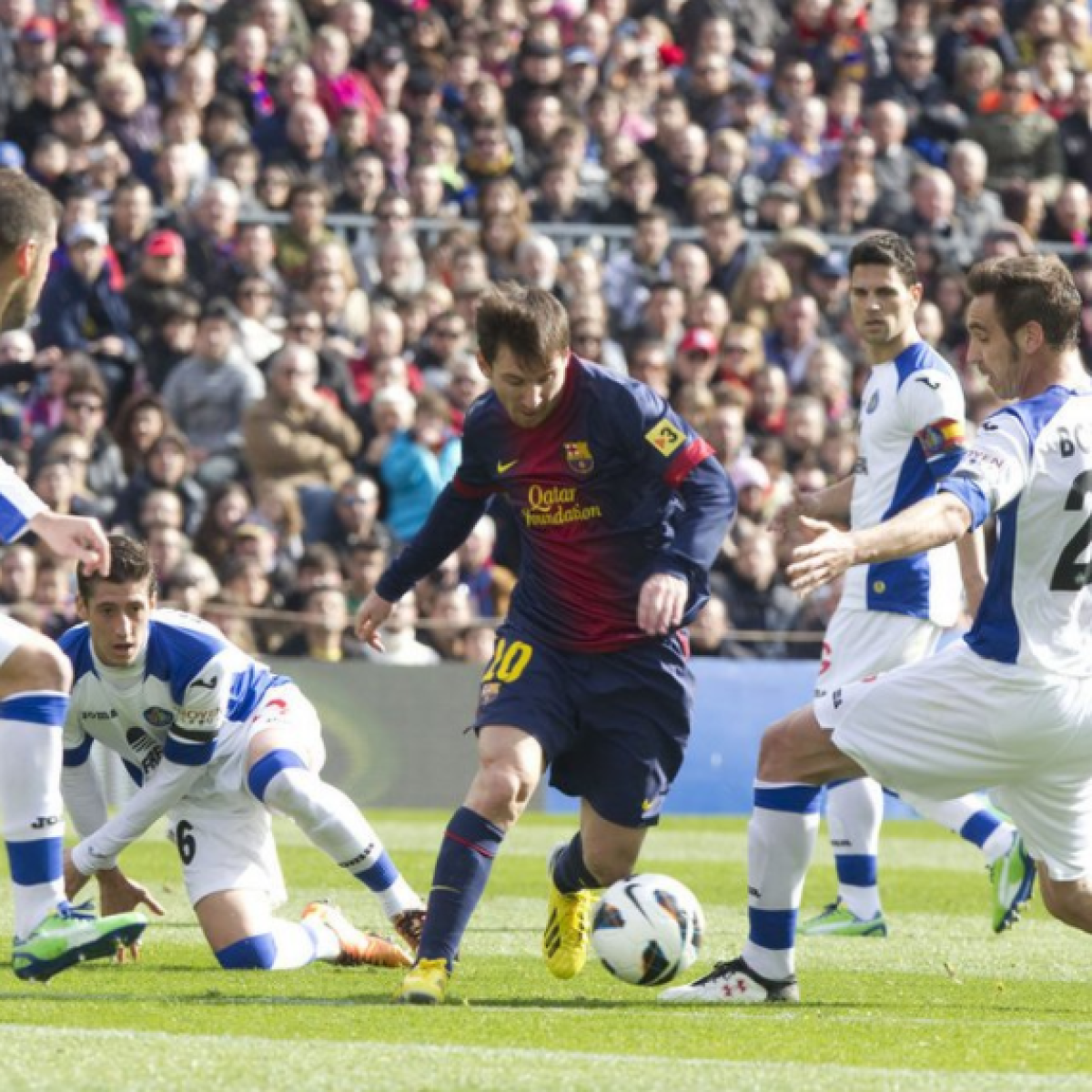 Lionel Messi Dribbling 
