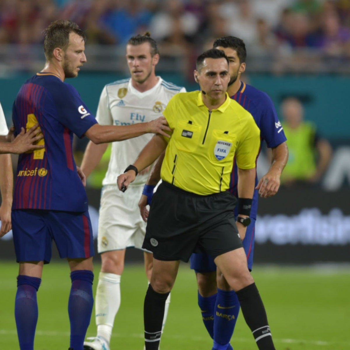 Arguing with the referee