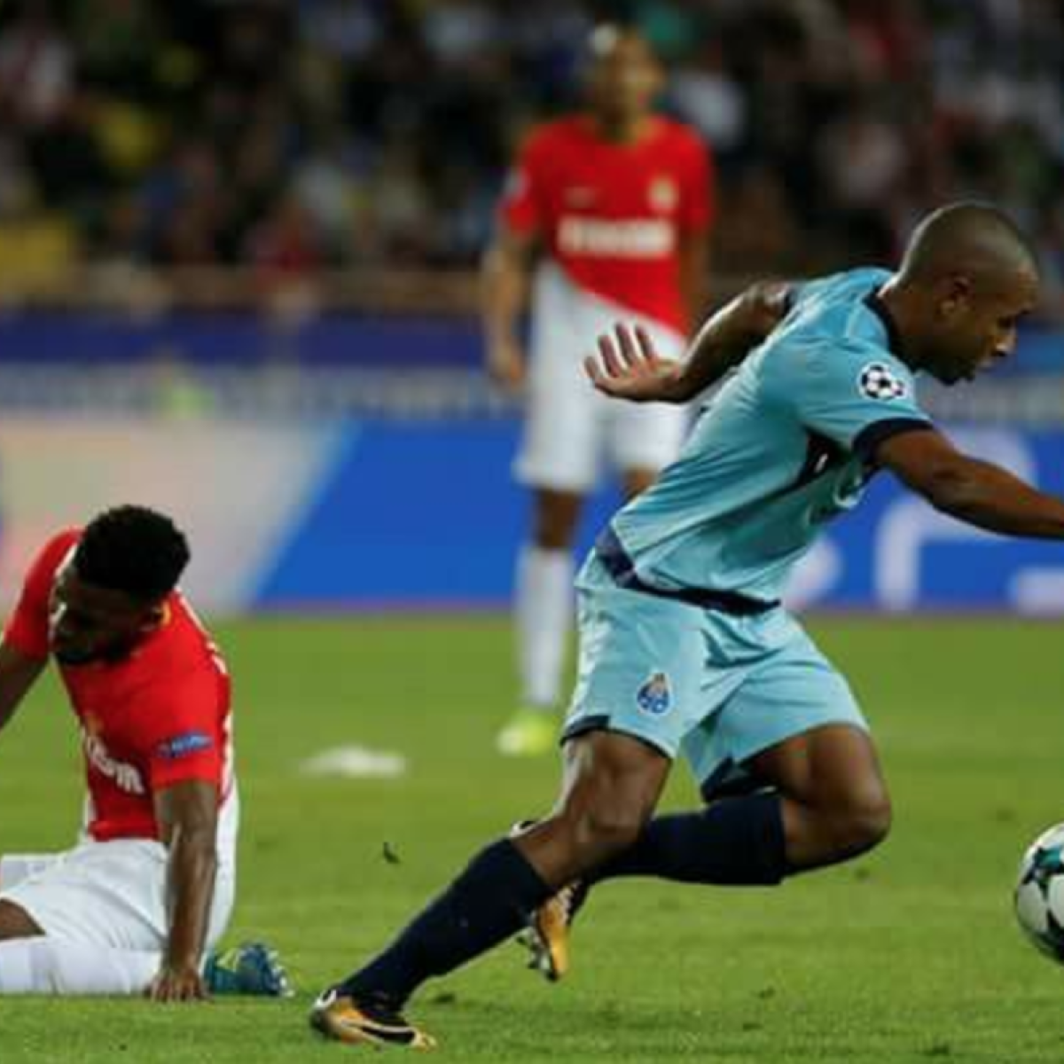 Brahimi destroys Lemar