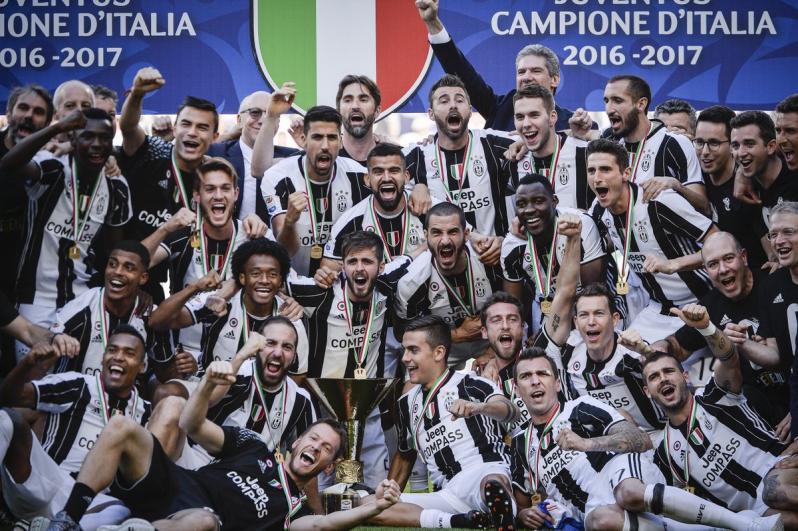 Juventus 2016-17 Serie A Champions
