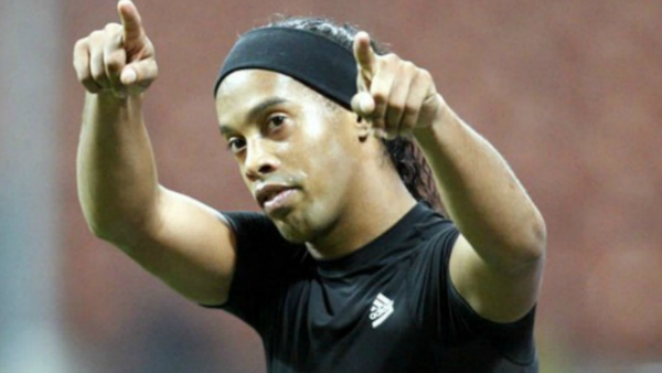 Ronaldinho Names Best Player In World