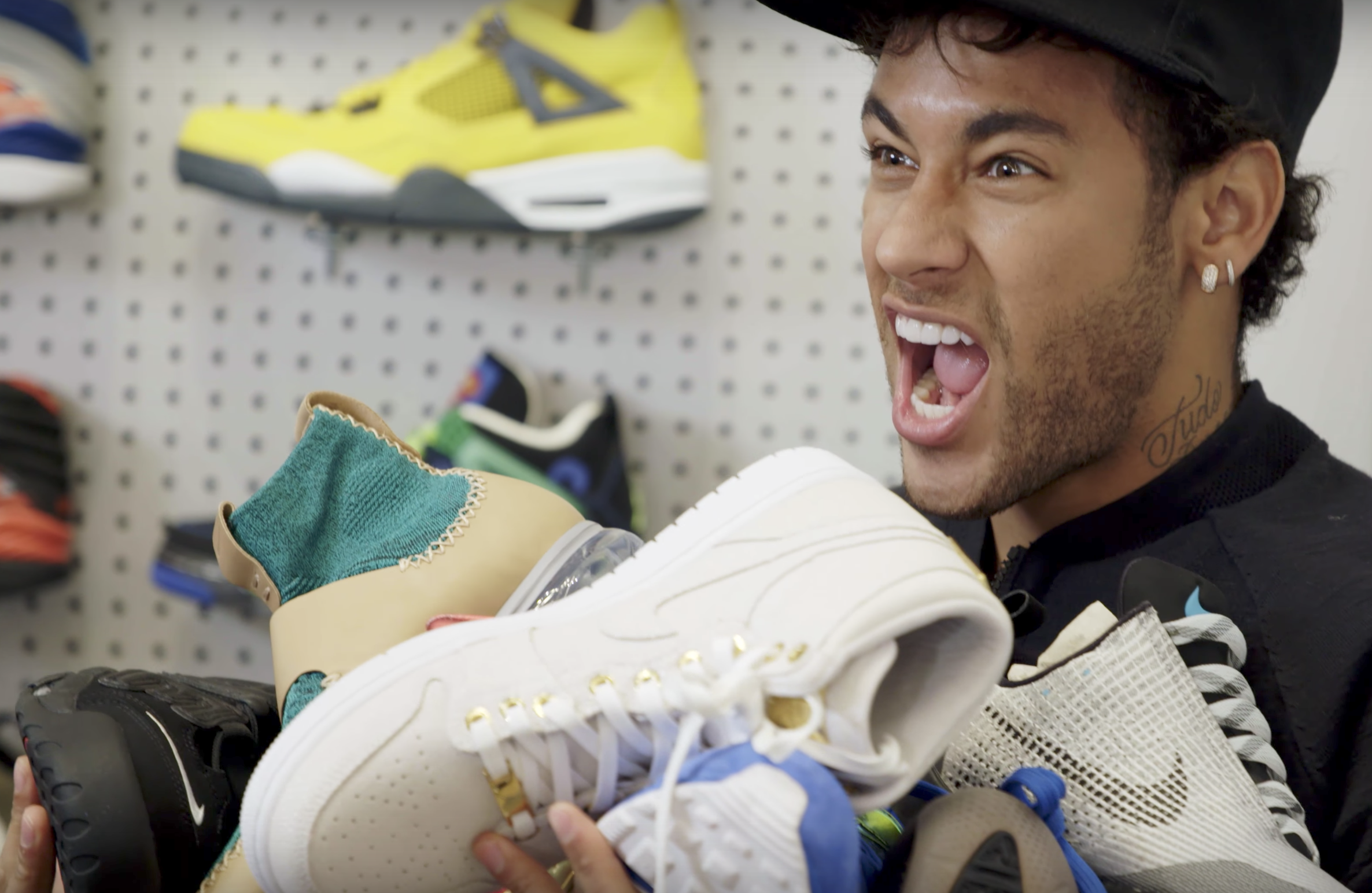 Кроссовки ходит. Бутсы Neymar Jr 2020. Neymar 2020 бутсы Puma. Nike Neymar Jr кроссовки. Бутсы Неймара Пума.