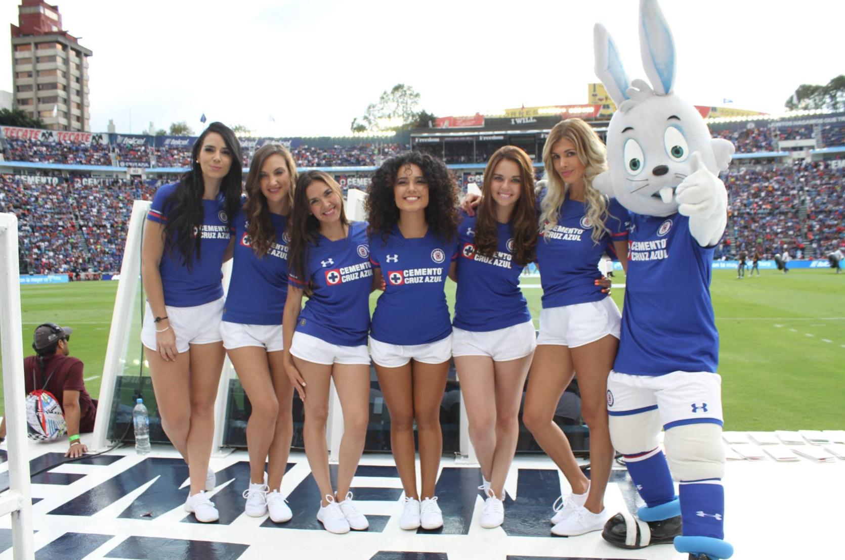 Cruz Azul Cheerleaders Las Celestes. 