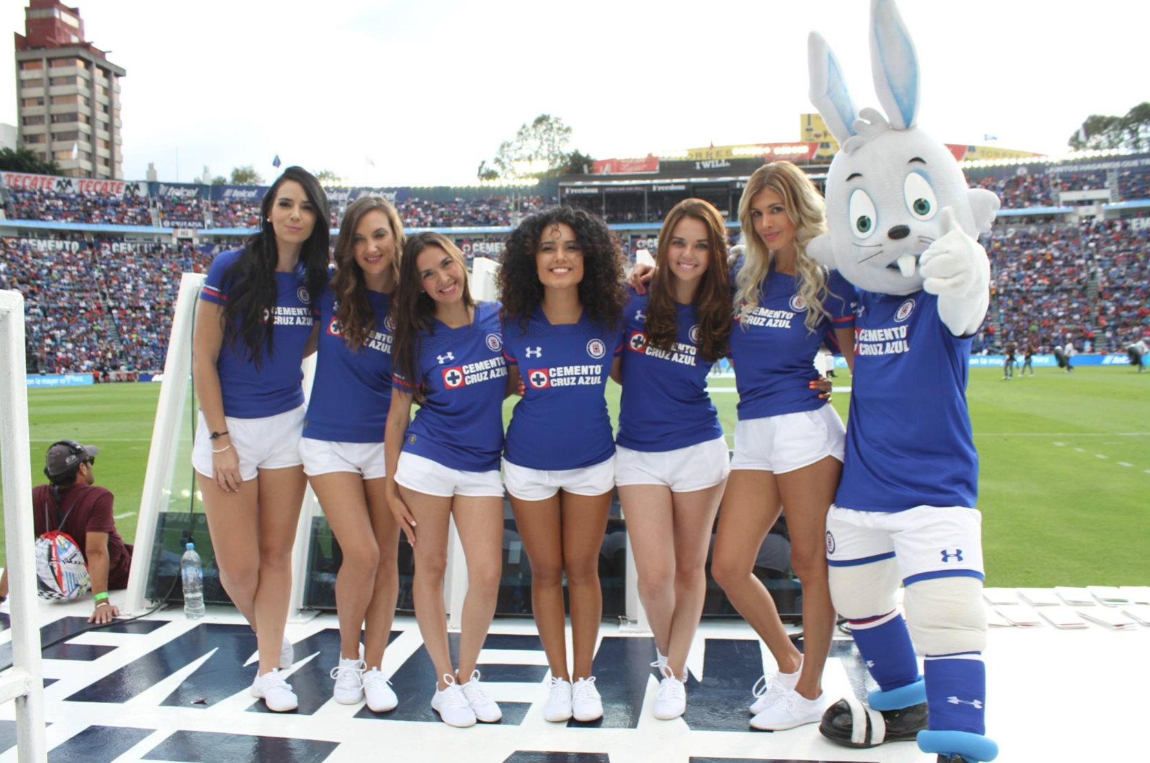 Cruz Azul Cheerleaders Las Celestes